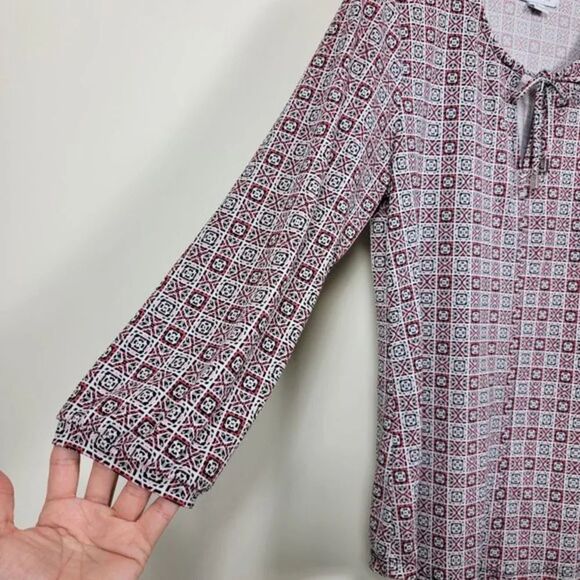 Liz Claiborne Blouse Womans Size M Geometric Pattern Round Neck - Picture 6 of 12